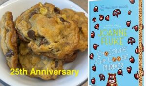 Chocolate Chip Cookie Murder: Deluxe Collector's Edition A Hannah Swensen Mystery by Joanne Fluke